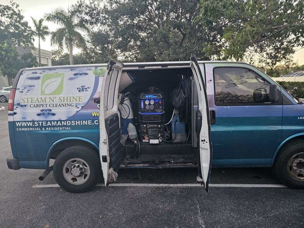 Truckmount carpet cleaning van used for commercial carpet cleaning